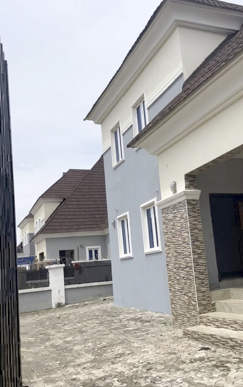 For sale: A 4 BEDROOMS FULLY detached penthouse duplex R of O with Building Approval in Lugbe