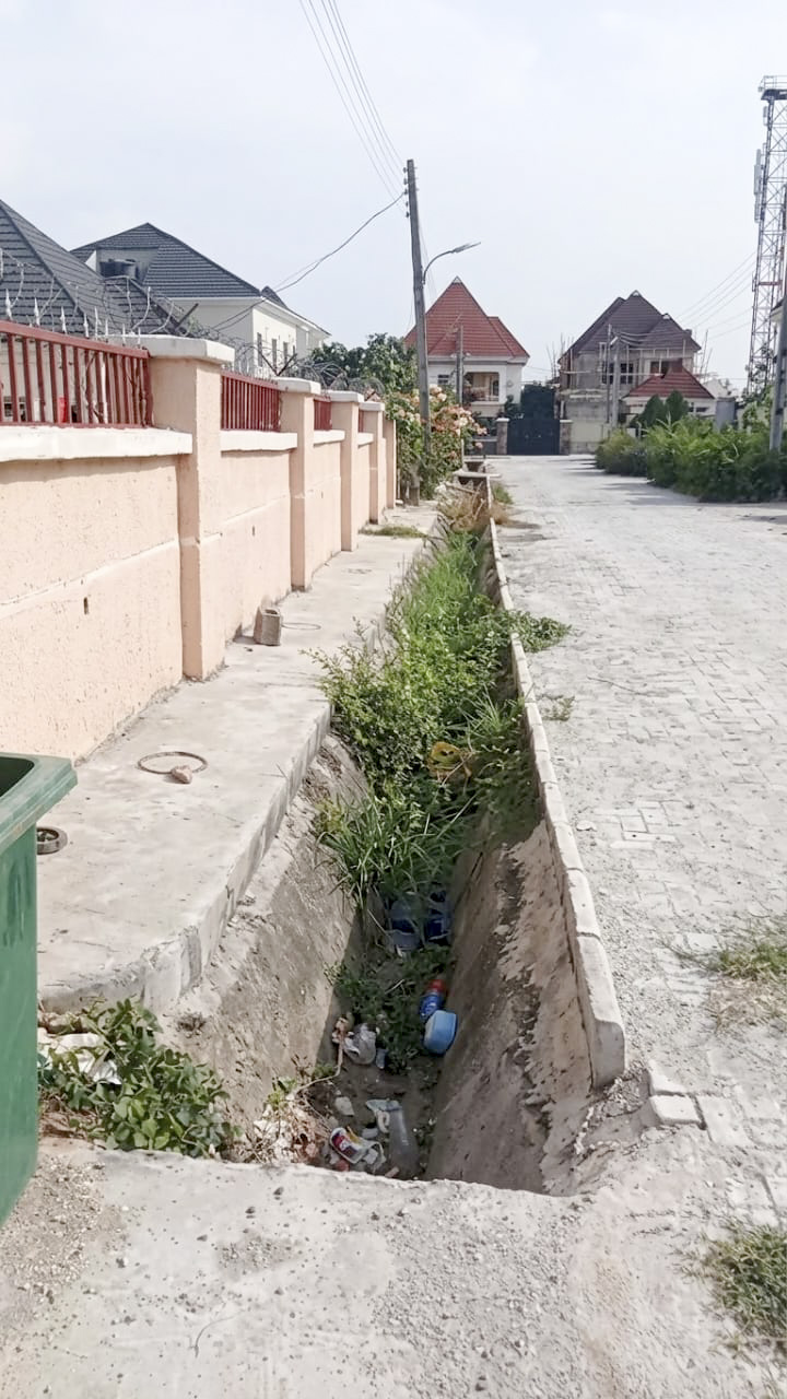 3Bedroom Fully Detached Bungalow with BQ in Lugbe, photo 2